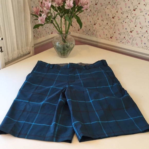 Nike Golf Plaid Shorts - Picture 1 of 3